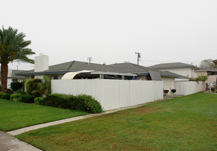 13291 Fletcher St in Garden Grove, CA - Building Photo - Building Photo