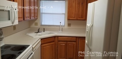 712 E Minnesota Ave-Unit -A in DeLand, FL - Building Photo - Building Photo