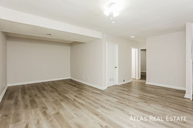 3571 S Lewiston Way in Aurora, CO - Building Photo - Building Photo