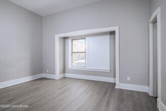 1701 Hale Ave-Unit -2 in Louisville, KY - Foto de edificio - Building Photo