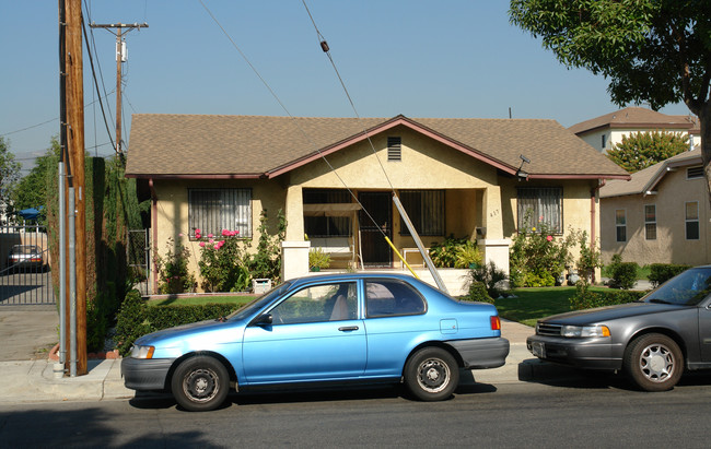 417 E Windsor Rd in Glendale, CA - Building Photo - Building Photo