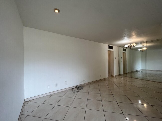 1832 Madison St in Hollywood, FL - Building Photo - Building Photo