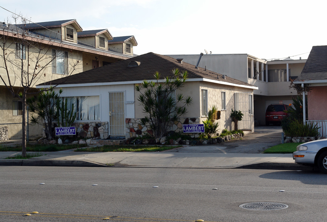 11854-11856 Inglewood Ave in Hawthorne, CA - Foto de edificio