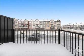 520 Galmoy Way in Ottawa, ON - Building Photo - Building Photo