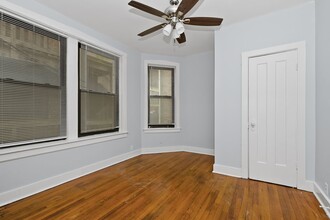6516 S Stony Island Ave in Chicago, IL - Building Photo - Building Photo