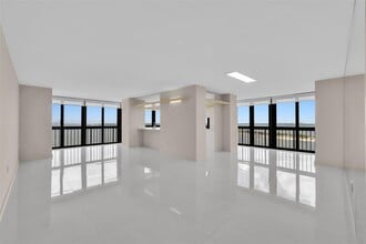 2333 Brickell Ave, Unit 1701 in Miami, FL - Building Photo - Building Photo
