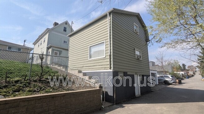 651 Bigelow St in Pittsburgh, PA - Building Photo - Building Photo