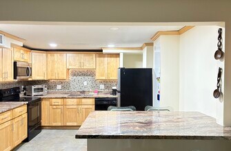 1229 Girard St NW, Unit Lower in Washington, DC - Foto de edificio - Building Photo