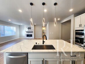 4623 Hibiscus Cir SW in Port Orchard, WA - Building Photo - Building Photo