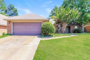 8257 River Creek Cove in Memphis, TN - Building Photo