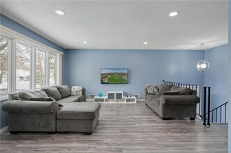 9486 Kingsview Ln N in Maple Grove, MN - Building Photo - Building Photo