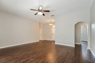 2415 Pine Chase Cir in St. Cloud, FL - Building Photo - Building Photo