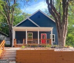 1321 Bridges Ave SW in Atlanta, GA - Building Photo