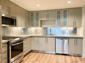 200 Brannan St in San Francisco, CA - Building Photo - Building Photo