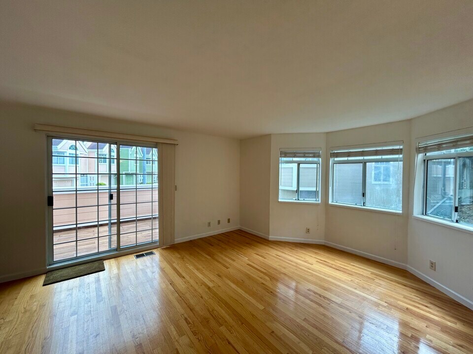 57 Rebecca Ln in San Francisco, CA - Building Photo