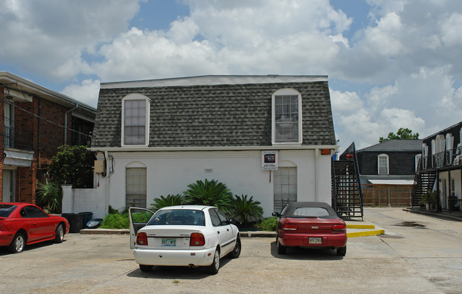 3009 Lake Villa Dr in Metairie, LA - Building Photo - Building Photo