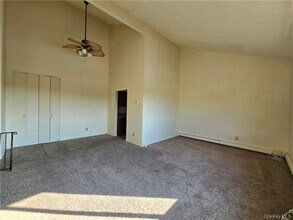 44 Inwood Rd in Middletown, NY - Building Photo - Building Photo