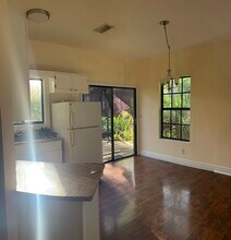 4911 Tallowood Way in Naples, FL - Foto de edificio - Building Photo