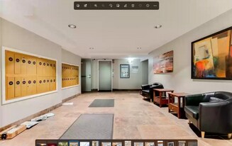 2500 Blaisdell Ave, Unit 208 in Minneapolis, MN - Building Photo