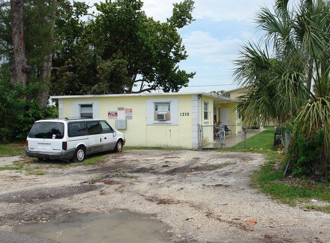 1210 NW 2nd St in Fort Lauderdale, FL - Foto de edificio - Other