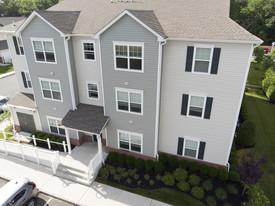 Autumn Ridge at Toms River Apartments