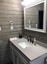 1951 Clinton Hwy in Clinton, TN - Foto de edificio - Building Photo