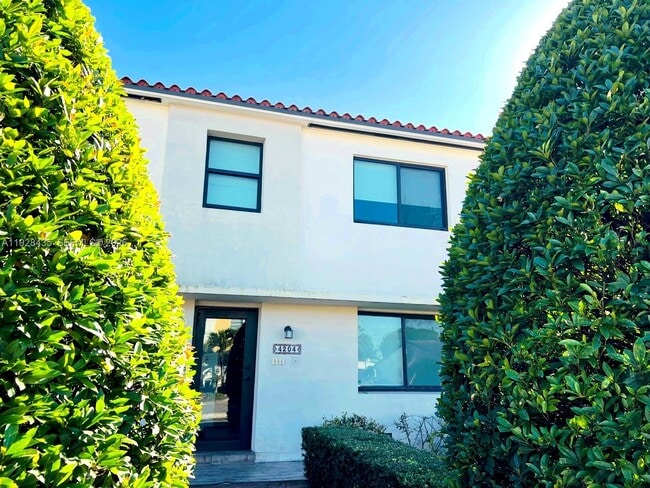 4204 SW 14th St in Miami, FL - Building Photo - Building Photo