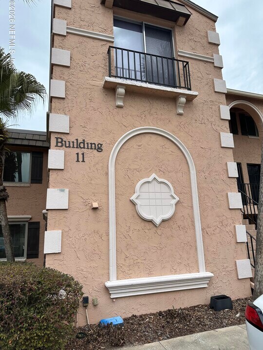 5375 Ortega Farms Blvd in Jacksonville, FL - Foto de edificio