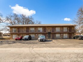 201 W Lincoln Ave, Unit Unit 1 in Copperas Cove, TX - Building Photo