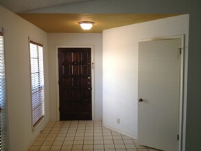 109 Deerglen Ave in Universal City, TX - Building Photo - Building Photo