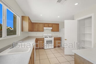 2022 Peacemaker Rd in Las Vegas, NV - Building Photo - Building Photo