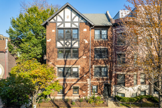 650 W Wellington Ave in Chicago, IL - Building Photo - Building Photo