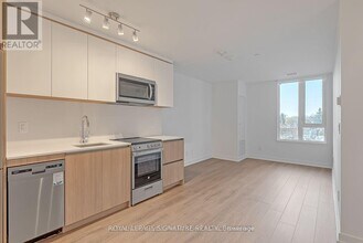 3100 Keele St in Toronto, ON - Building Photo - Building Photo