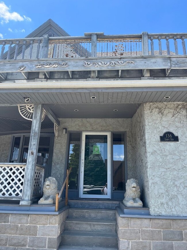 property at 136 S 7th St