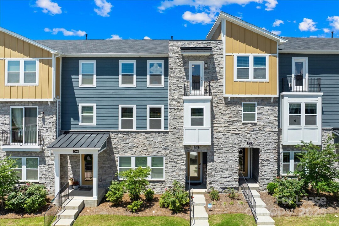 1713 Unison Dr in Charlotte, NC - Building Photo