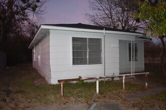 108 E Kirby in Quinlan, TX - Building Photo - Building Photo