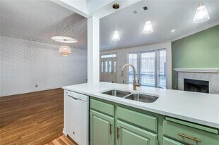 3208 Cole Ave in Dallas, TX - Building Photo