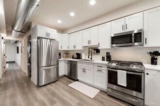 1543 N Claremont Ave in Chicago, IL - Foto de edificio - Building Photo