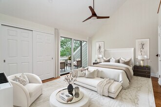 15 River Rd, Unit 220 in Cos Cob, CT - Foto de edificio - Building Photo
