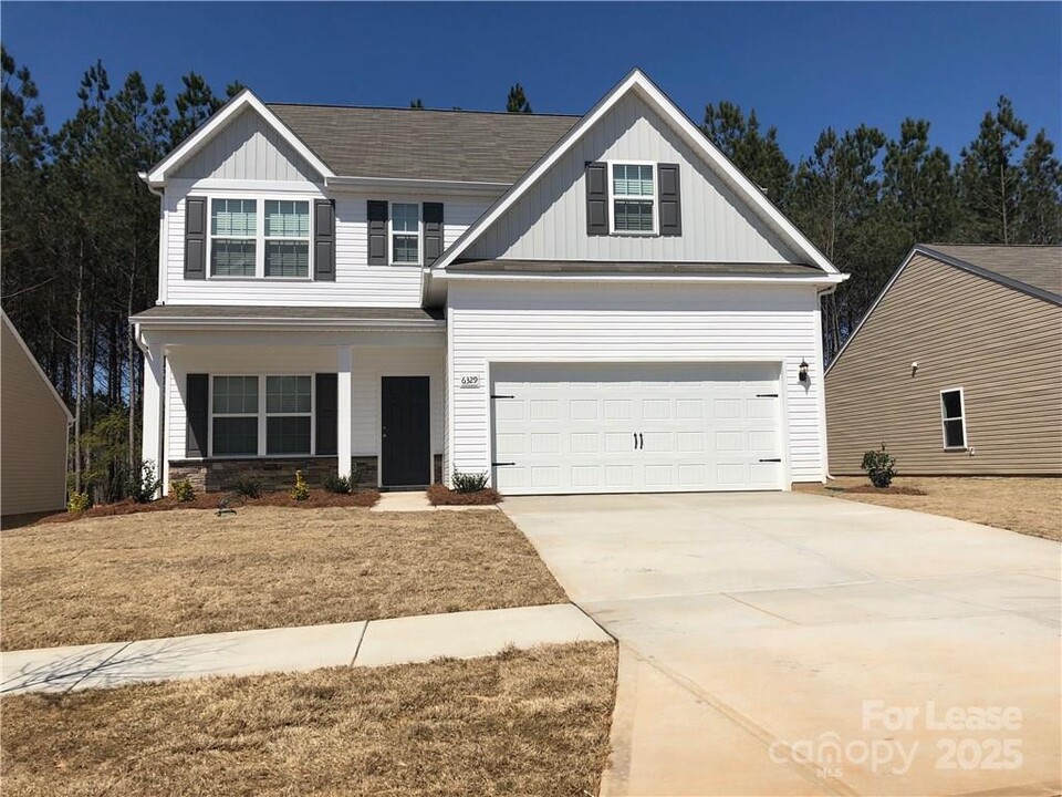 6329 Marquam Pl in Charlotte, NC - Building Photo