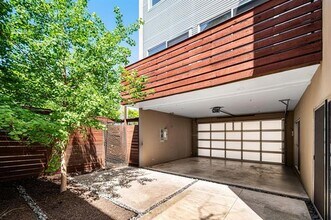 5205 Capitol Ave in Dallas, TX - Building Photo - Building Photo