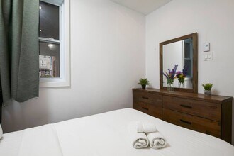 3772 De Bullion Rue in Montréal, QC - Building Photo - Building Photo