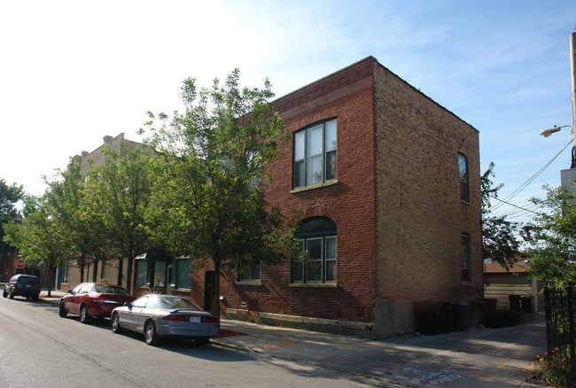 Leavitt and Polk 3BR Remodel - UIC/TriTaylor in Chicago, IL - Foto de edificio - Building Photo