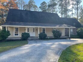 212 Lexington Dr in Mandeville, LA - Building Photo