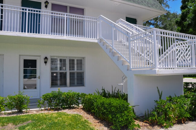 2800 Indian River Blvd, Unit N1 in Vero Beach, FL - Building Photo - Building Photo