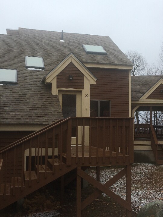 10 Onset Rd in Bennington, NH - Building Photo