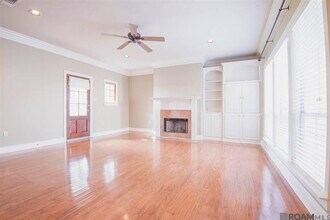 4925 Summa Ct in Baton Rouge, LA - Building Photo - Building Photo
