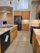 1271 Grange Way in Ripon, CA - Building Photo - Building Photo