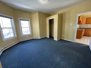 4 Wyeth Ct, Unit #2 in Malden, MA - Building Photo - Building Photo