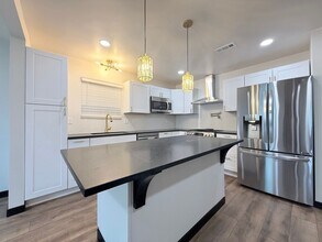 65 Cottage Ave in Sandy, UT - Building Photo - Building Photo